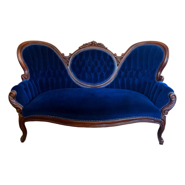 Mid 20th Century Victorian Settee Sofa For Sale