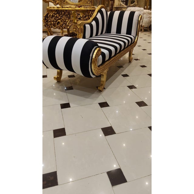 1960s French Louis XV Chaise Lounge black and white Striped For Sale In Orlando - Image 6 of 7