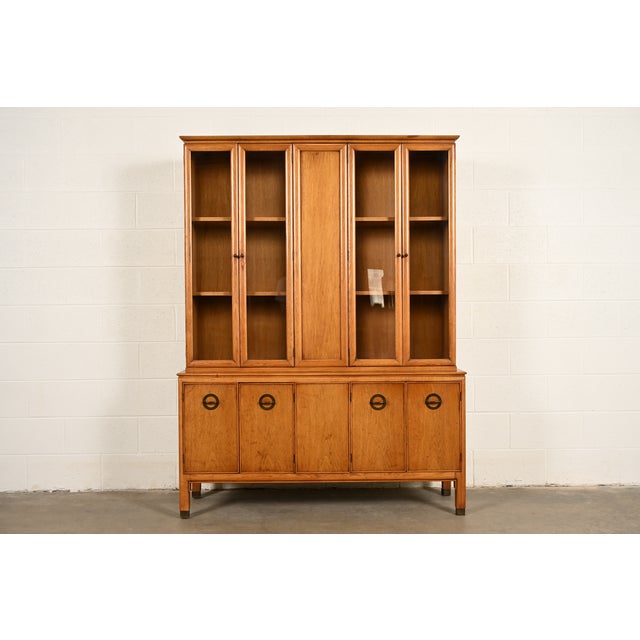 Century Furniture Mid-Century Modern Hollywood Regency Walnut Breakfront Bookcase Cabinet, Circa 1960s For Sale - Image 10 of 10