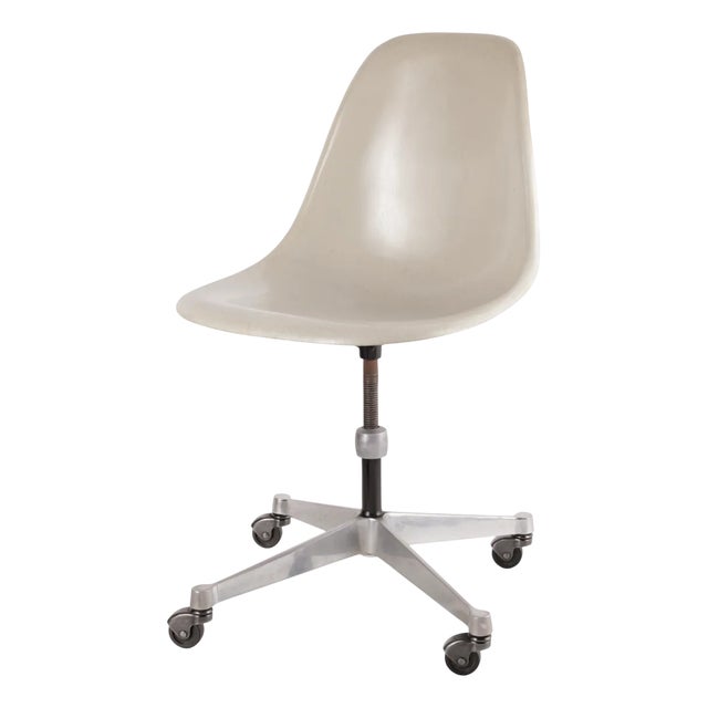 Swivel Office Chair in Aluminum and Fiberglass by Charles & Ray Eames for Herman Miller, 1970s For Sale