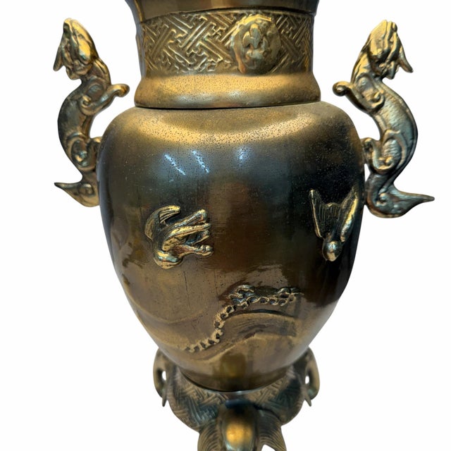 Mid 20th Century Vintage Chinoiserie Dragon Handle Table Lamp For Sale - Image 5 of 12