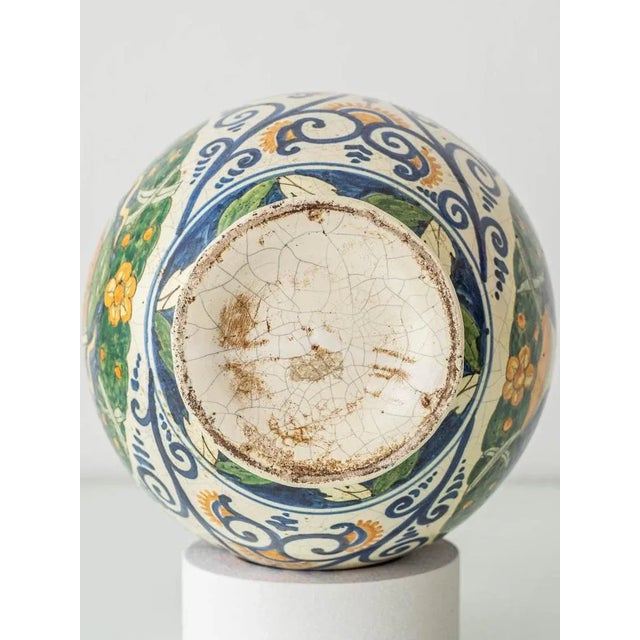 Italian Renaissance Revival Ceramic Table Lamp with New Pleated Silk Lampshade, 1880s For Sale - Image 11 of 13