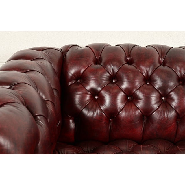 Hancock & Moore Style English Oxblood Tufted Leather Chesterfield Sofa | Circa 1980s For Sale - Image 9 of 15