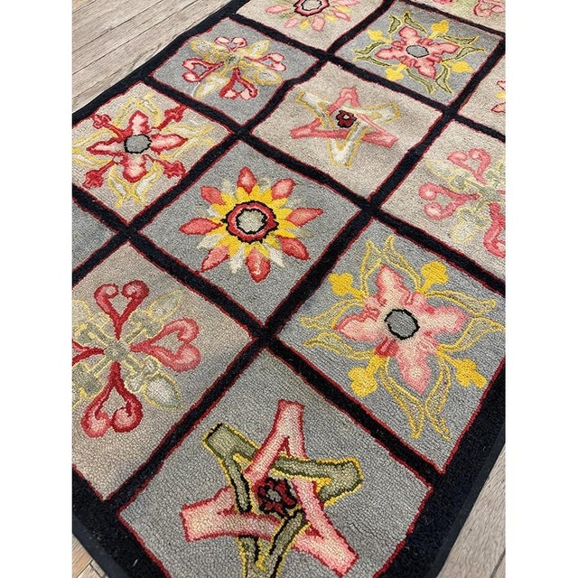 1880s Multi Antique Folk Art Geometric Americana Modern Hooked Knotted Wool Rug For Sale - Image 4 of 8