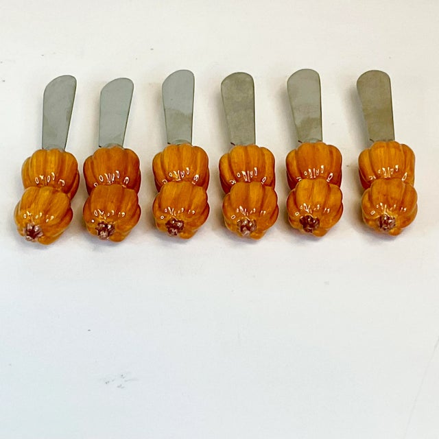 Pottery Barn 1990s Vintage Pottery Barn Pumpkin Butter Knife Spreaders - Set of 6, Thanksgiving, Halloween. For Sale - Image 4 of 7