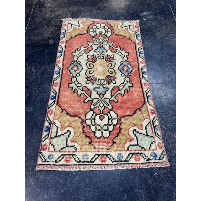 Turkish Yastik Rug 1'6" x 2'8" For Sale - Image 4 of 5
