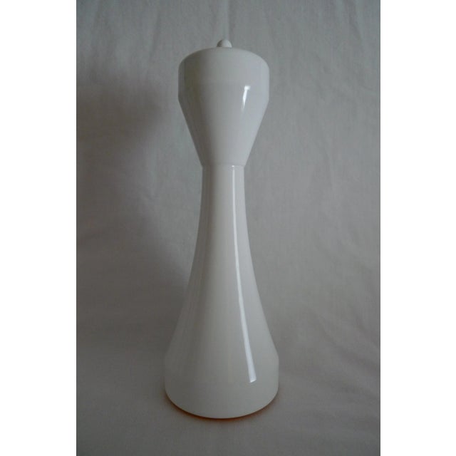Mid 20th Century Large Format Minimalist Chess Pieces, Italy - Set of 33 For Sale In San Francisco - Image 6 of 12