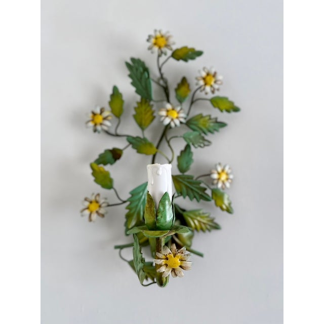 Metal French Tole Painted Daisy Floral Wall Sconces, 1970, Set of 2 For Sale - Image 7 of 18