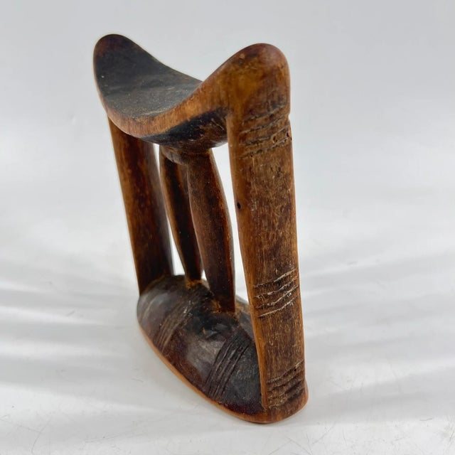 African Early 20th Century Wooden Headrest Ethiopia For Sale - Image 3 of 7