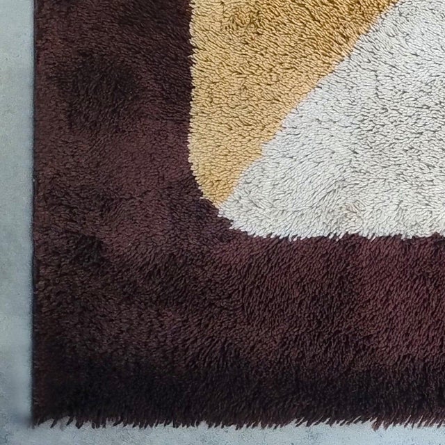 Space Age Geometric Rug in Wool, Italy, 1970s For Sale - Image 9 of 11