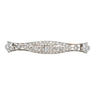 Antique Art Deco 14k Two-Tone Gold Milgrain Filigree 2.75cts Diamond Bar Brooch For Sale