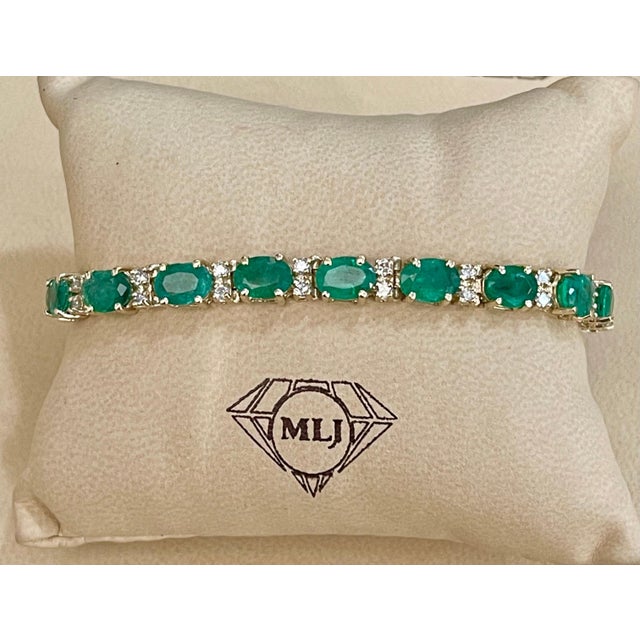 15 Carat Natural Emerald & Diamond Cocktail Tennis Bracelet 14 Karat White Gold For Sale - Image 18 of 18