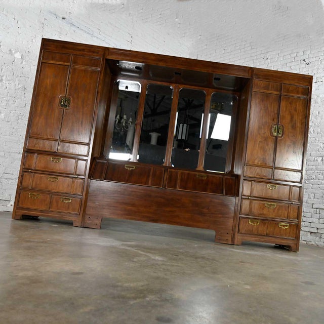 1970s Vintage Campaign Style Thomasville Furniture Mystique 3 Section Modular Queen Bed Set W/Side Armoires For Sale - Image 5 of 17