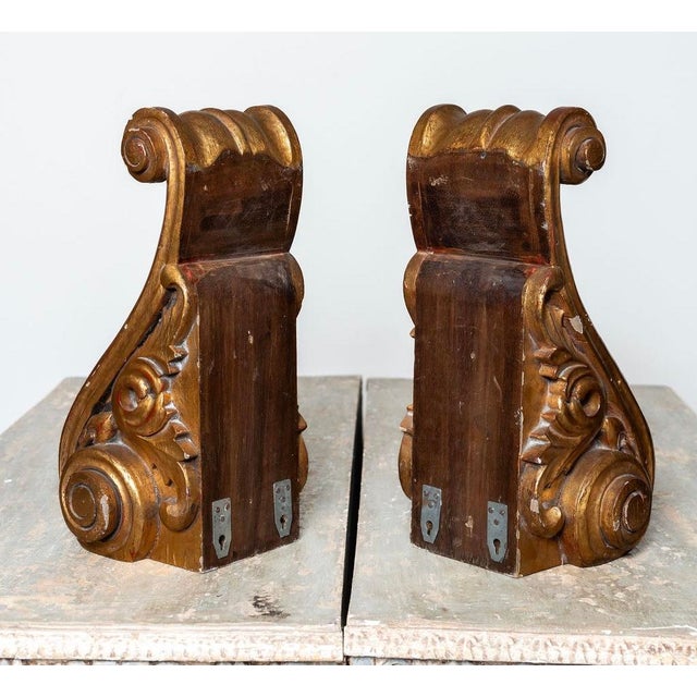 Baroque Pair of 19th Century European Giltwood Acanthus Corbels For Sale - Image 3 of 15
