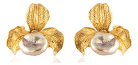 Example of Stud Earrings in Tampa