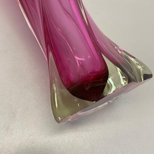 Large Sculptural Pink Murano Glass Vase, Italy, 1970s For Sale - Image 14 of 17
