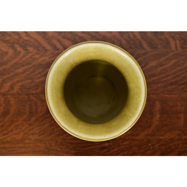 1920s Rookwood Pottery Arts & Crafts Glazed Ceramic Art Pottery Vase, 1925 For Sale - Image 5 of 13