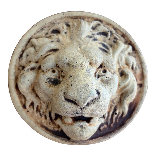 Vintage Neoclassical Grand Tour Cast Plaster Roman Lion Head Plaque For Sale