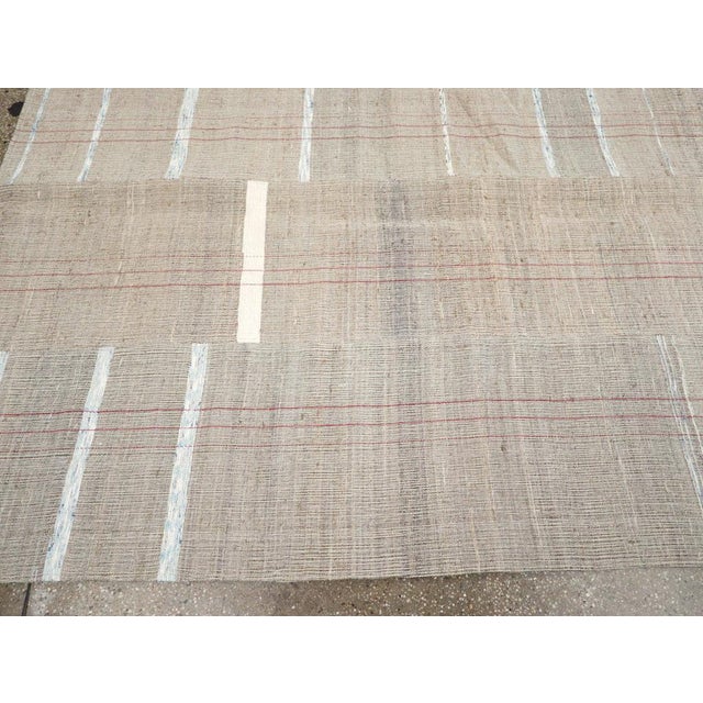 Mid 20th Century Mid-20th Century Turkish Flatweave Kilim Room Size Carpet For Sale - Image 5 of 8