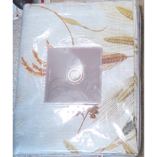 Italian Tessitura Toscana Telerie - Vintage Italian Large Linen Tablecloth - New in Original Packaging (63 X 90) For Sale - Image 3 of 10
