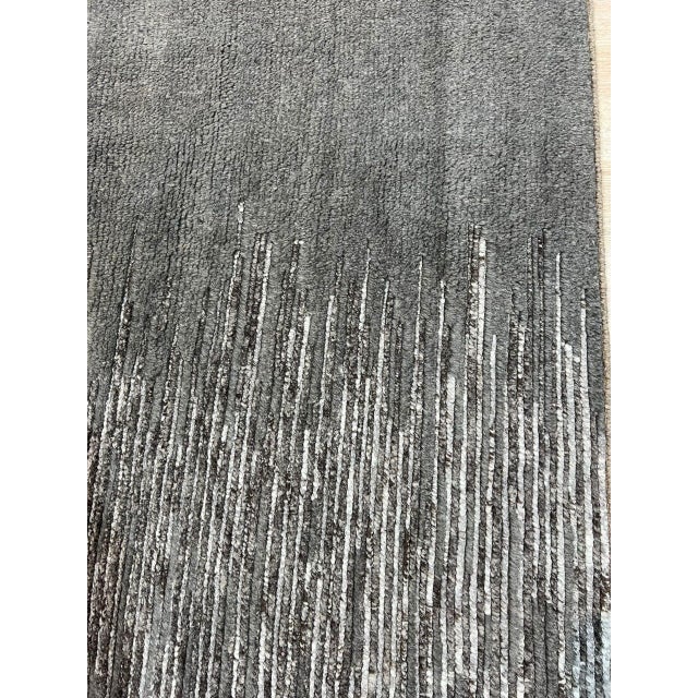 6x9 Tessa Maya Gray Solid Field Geometric Modern Hand Knotted Wool Carpet Rug For Sale In New York - Image 6 of 7