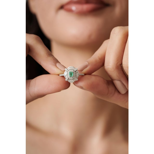 Art Deco Emerald & Baguette Diamonds Target Halo Ring in 14k White Gold Size 4 For Sale - Image 9 of 16