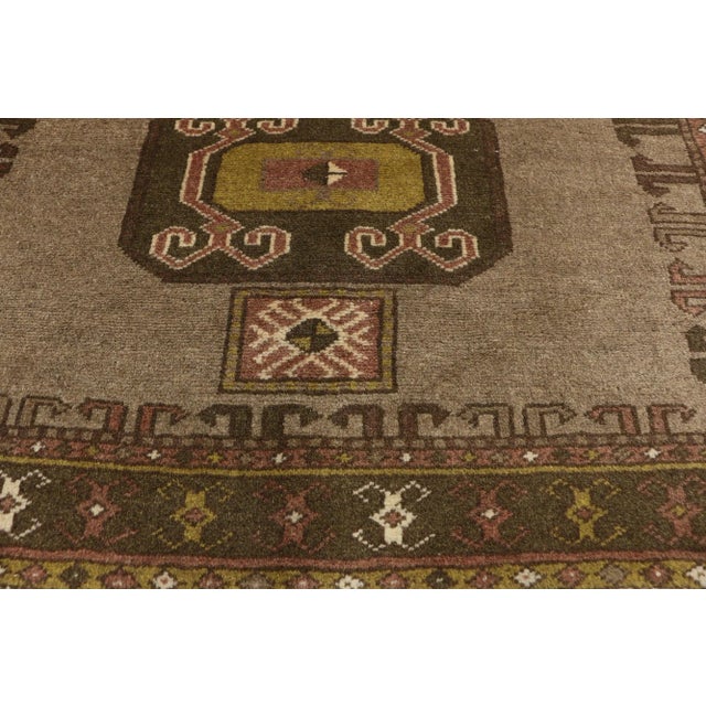 Vintage Persian Shiraz Rug - 04'00 X 05'06 For Sale - Image 4 of 7
