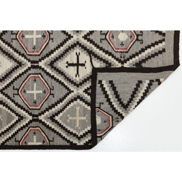 Native American Modern Navajo Style Wool Area Rug – Geometric Diamond Lattice With Cross Motifs For Sale - Image 3 of 10