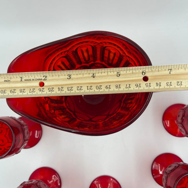 Mid 20th Century Vintage l.e. Smith Moon & Stars Ruby Red Glass Pitcher & 8 Small Goblets For Sale - Image 5 of 12