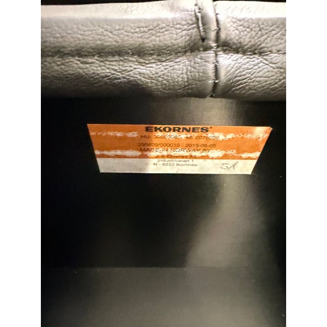 1990s Ekornes Stressless Scandinavian Black Paloma Leather Double Ottoman With Curved Wood Tabletop For Sale - Image 9 of 9