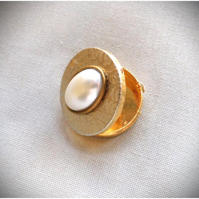 Special Vintage Gold Solid Brass Paisley Etched Design Round Box with a large beautiful oval bezeled pearl on the...