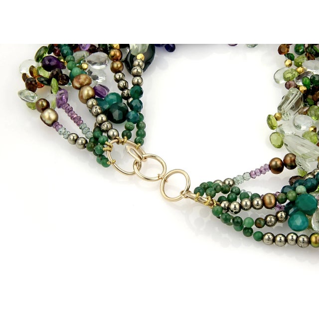 Contemporary Strand Multi-Color Cluster Gemstone 14k Yellow Gold Necklace For Sale - Image 3 of 4