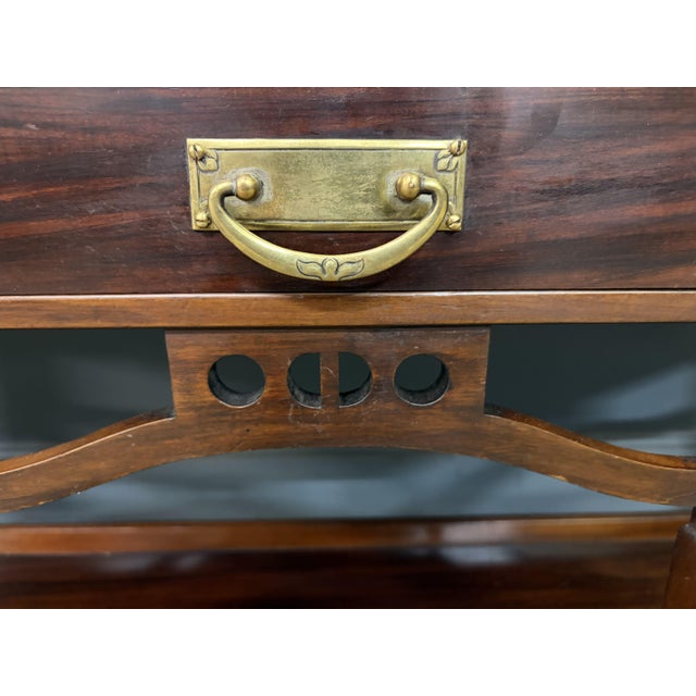 Arts and Crafts Mahogany Display Cabinet, 1900s For Sale - Image 4 of 17