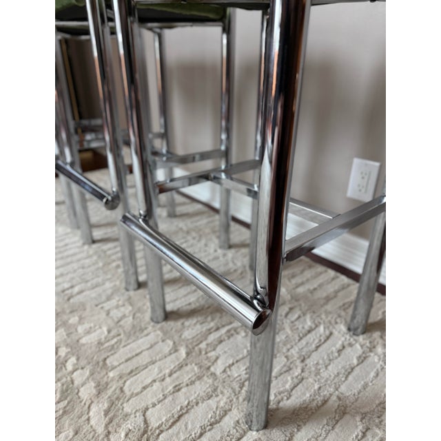 Chrome Mid 20th Century Modernist Cal-Style Chrome Counter Height Bar Stools With Velvet Green Seats - Set of 3 For Sale - Image 8 of 12