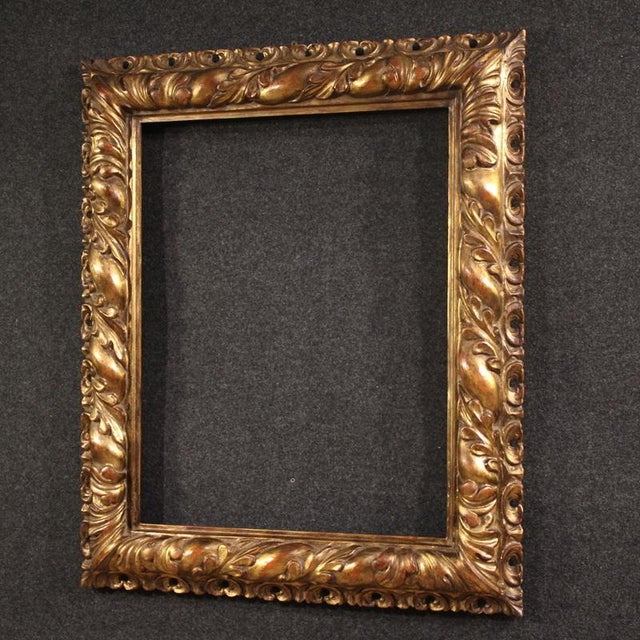 Gold Mid-Century Italian Frame with Floral Ornaments, 1950 For Sale - Image 8 of 16