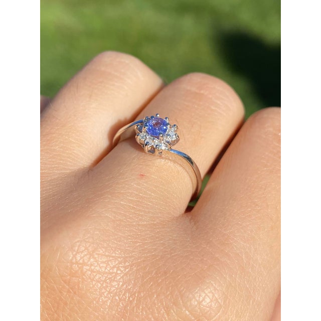 Contemporary The Laidlaw: Laies 14K White Gold Ring set with Tanzanite and Diamonds For Sale - Image 3 of 11