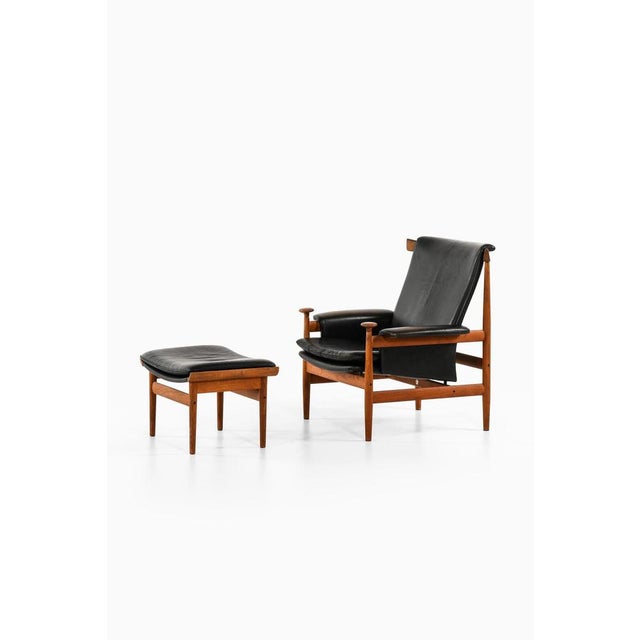 Set of Easy Chair with Ottoman in Teak and Black Leather attributed to Finn Juhl, 1960s For Sale - Image 4 of 8