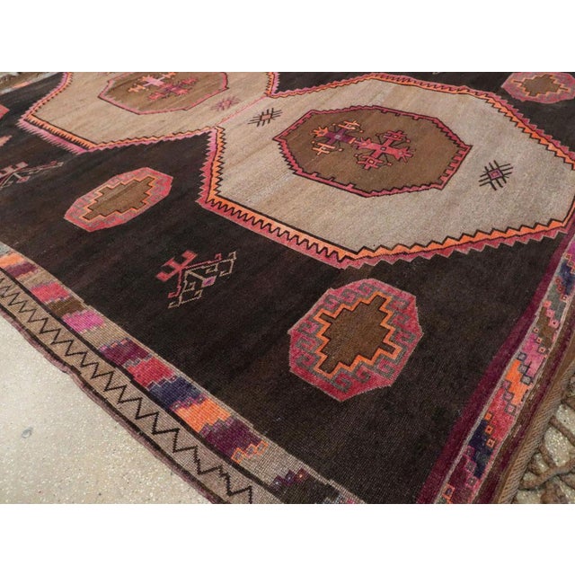 Coffee Galerie Shabab Collection Mid-20th Century Handmade Turkish Anatolian Room Size Carpet For Sale - Image 8 of 10