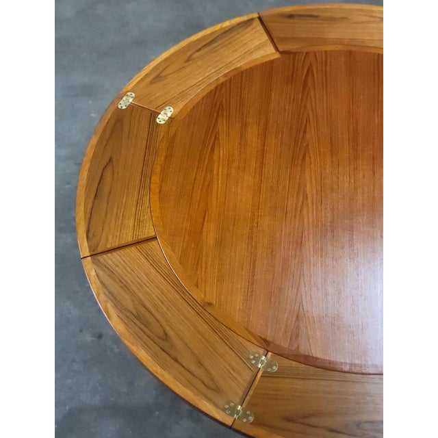 Danish Flip Flap Lotus Dining Table from Dyrlund, 1960 For Sale - Image 9 of 17