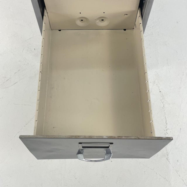 Two-Drawer Filing Cabinet in Polished Steel For Sale - Image 4 of 9