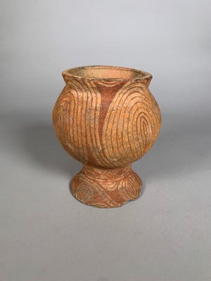 Terracotta vases from Ban Chiang, Vietnam, Archaeology, 1000 BC