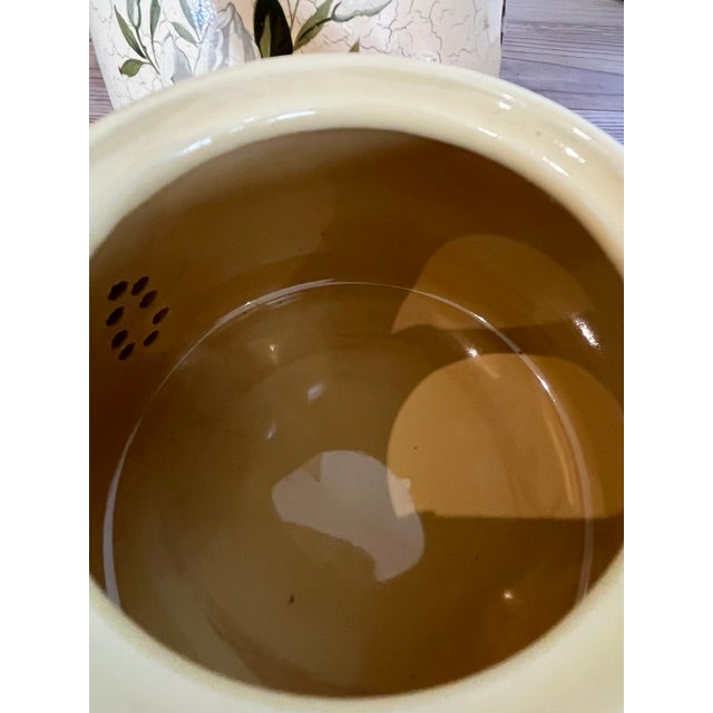Yellow Mid 20th Century Ceramic Teapot With Felt Warmer Insulator Cover For Sale - Image 8 of 16