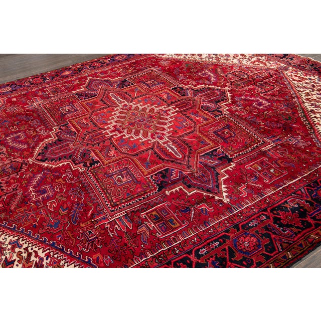 Persian 10 X 13 Red Vintage Handamde Heriz Wool Rug With Medallion Design For Sale - Image 3 of 10