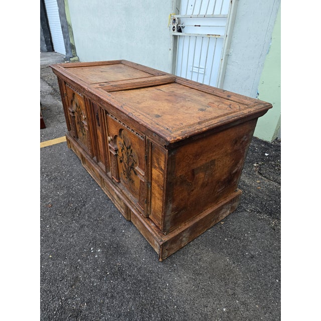 18th Century Austrian / German Stenciled Sockeltruhe Wedding Chest For Sale - Image 9 of 16