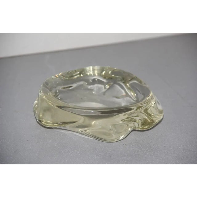 This Italian Murano glass bowl dates to the 1950s.