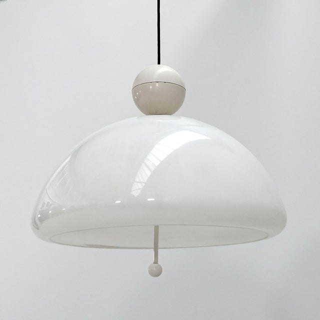 Lightbulb e14 / led compatible condition - good comments - light wear consistent with age and use. One breach in the...