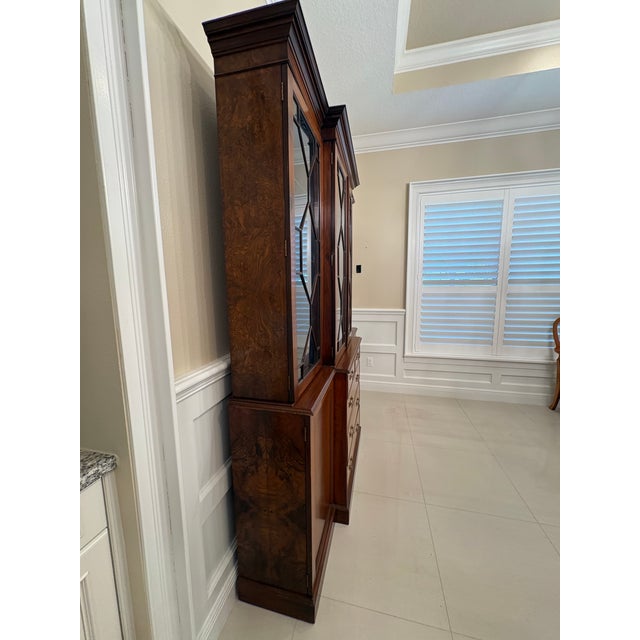 Late 20th Century Late 20th Century George III / Chippendale Style Mahogany Breakfront Library Bookcase With Astragal Glazing & Original Lighting For Sale - Image 5 of 12