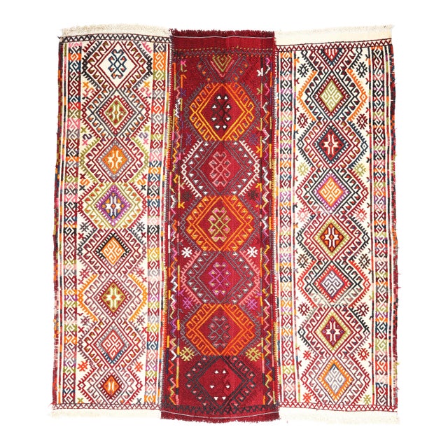 Vintage Fine-Work Cicim Kilim With Diamond Motifs – Handwoven Anatolian Tribal Textile - 4' X 4' 7'' For Sale