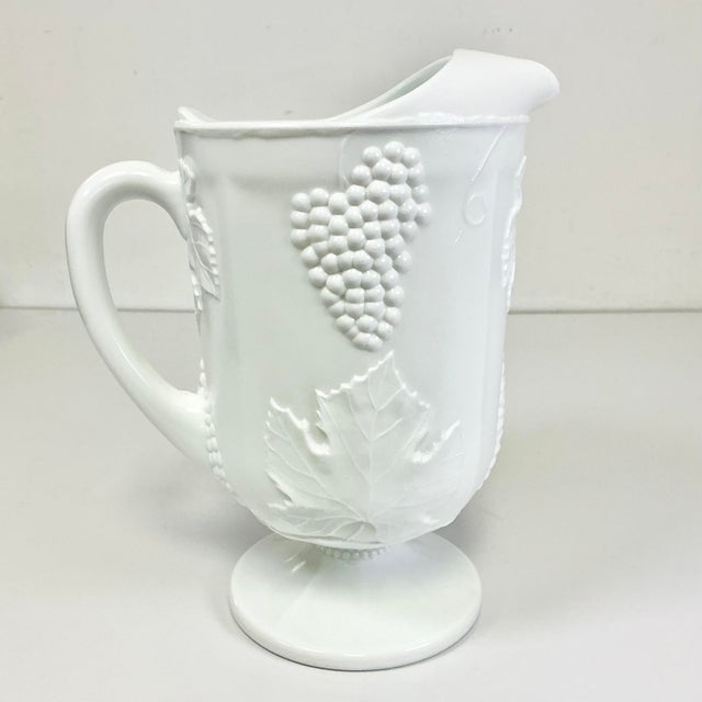 1970s Vintage Americana Arts & Crafts Indiana Glass Grape Milk Glass 64 Oz Pitcher For Sale - Image 10 of 14