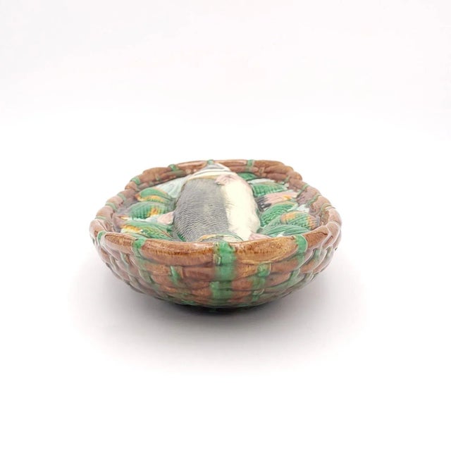 Ceramic Minton Majolica Fish in Tray, England Circa 1870 For Sale - Image 7 of 9